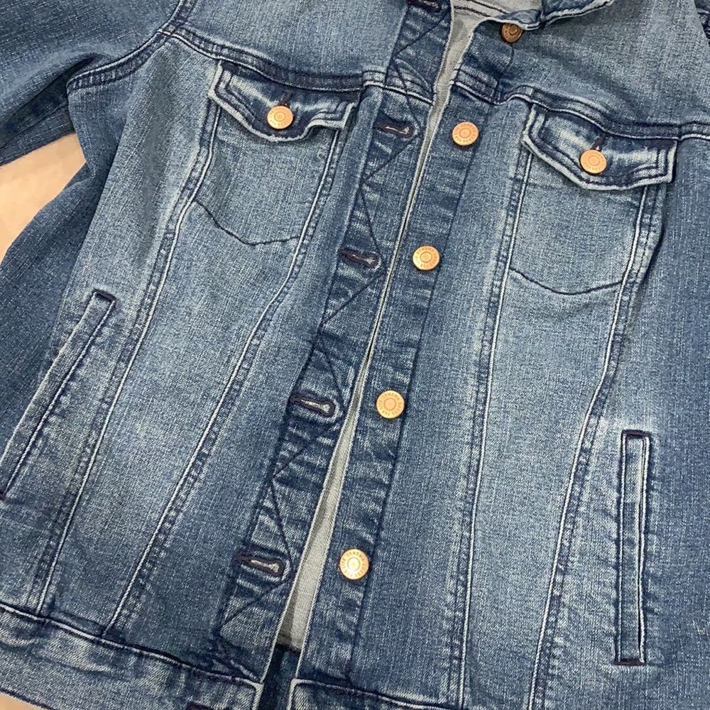 Sonoma Women’s Blue Denim Jacket Size Small - Picture 3 of 4